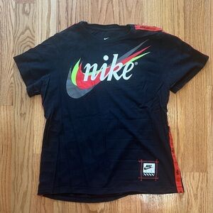 Nike Air Sportswear Retro Futura Tape Hem Crew Neck T-shirt